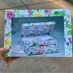 NWT Periwinkle‎ Stationary Set, Floral Design